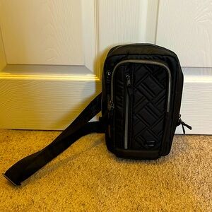 Like New!  Lug Classic Quilted Sling Bag- Tailback-Black